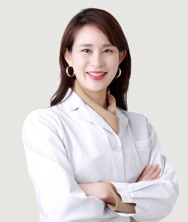 金炫成